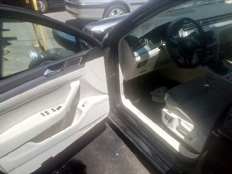 volkswagen passat lim. (3g2) del año 2015