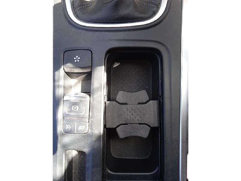 renault megane iv berlina 5p del año 2018