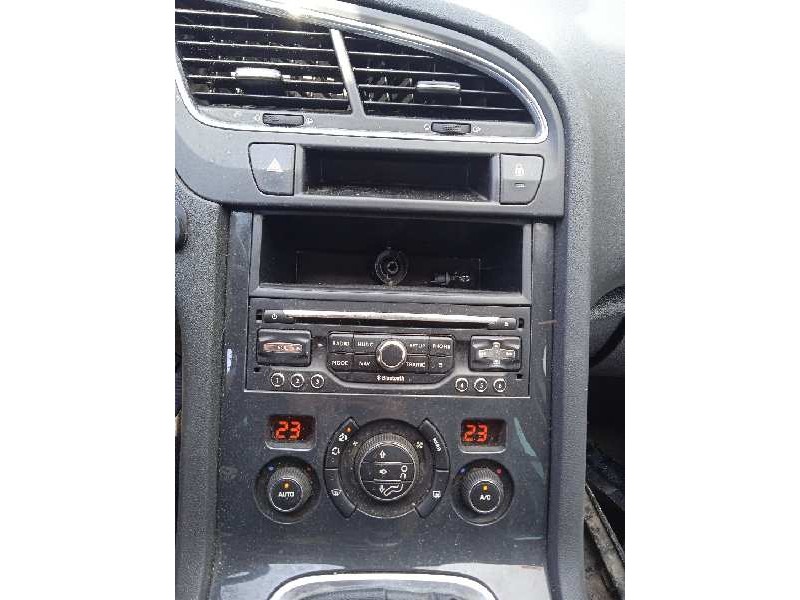 peugeot 5008 del año 2013