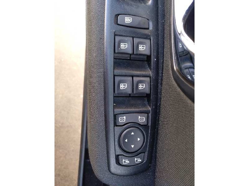 renault megane iii berlina 5 p del año 2014