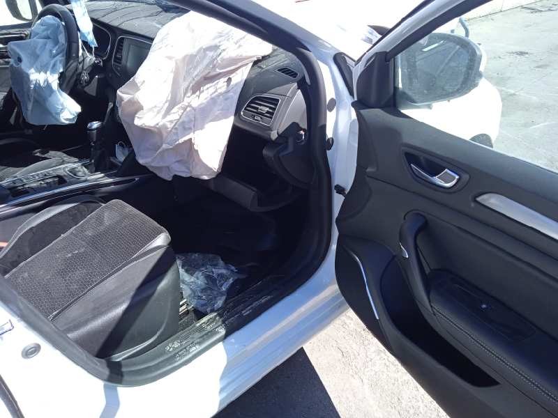 renault megane iv berlina 5p del año 2018