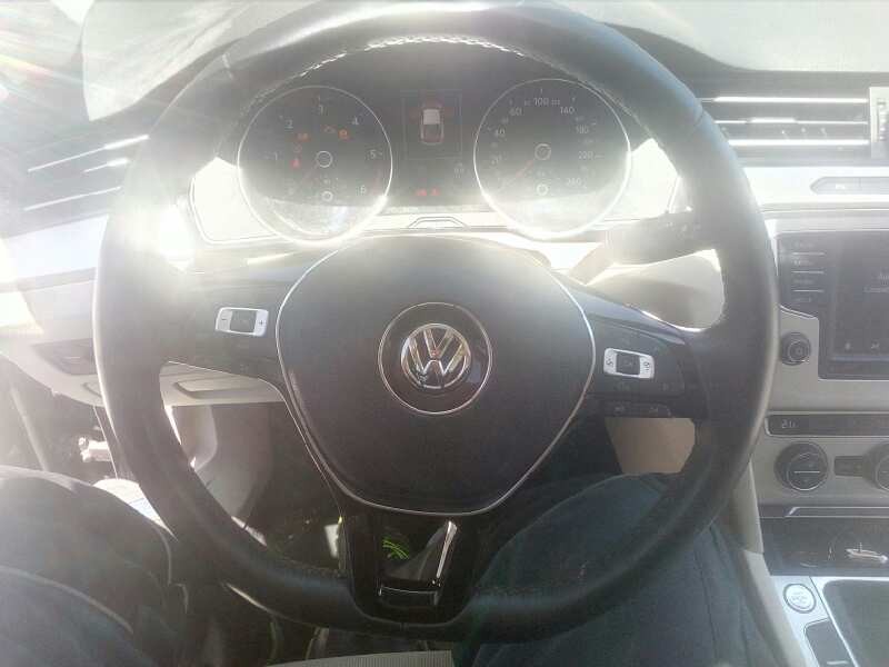 volkswagen passat lim. (3g2) del año 2015