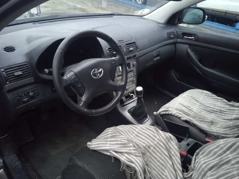 toyota avensis wagon (t25) del año 2007