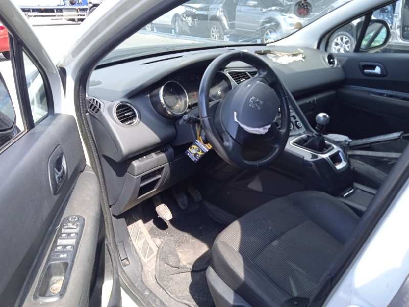 peugeot 5008 del año 2013