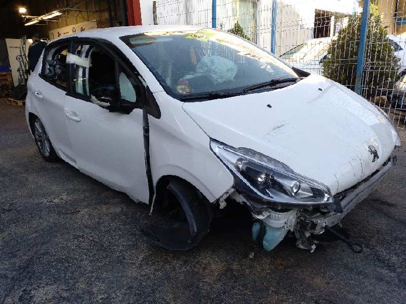 peugeot 208 del año 2016