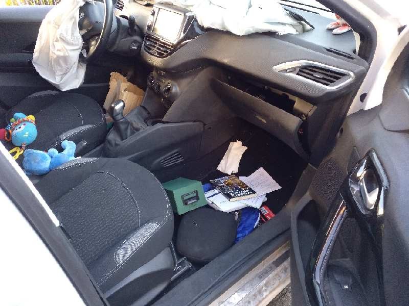 peugeot 208 del año 2016