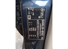 mercedes-benz clase e (w210) berlina diesel del año 1998 2