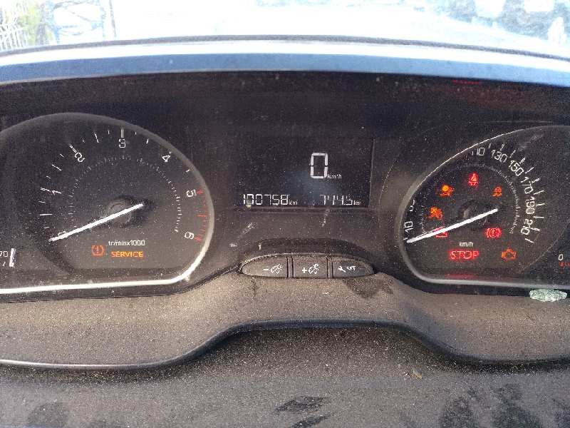 peugeot 208 del año 2016