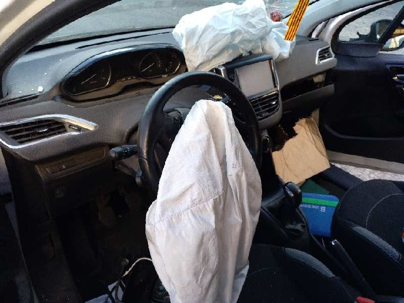 peugeot 208 del año 2016