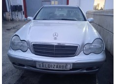 mercedes-benz clase c (w203) berlina del año 2003 2