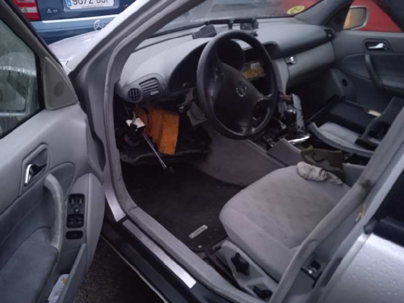 mercedes-benz clase c (w203) berlina del año 2003