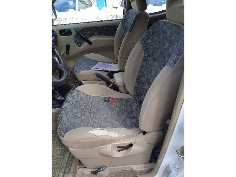 nissan terrano/terrano.ii (r20) del año 2000