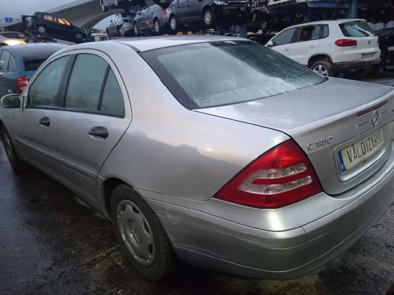 mercedes-benz clase c (w203) berlina del año 2003