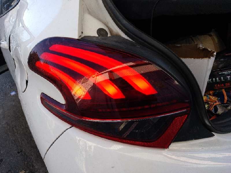 peugeot 208 del año 2016