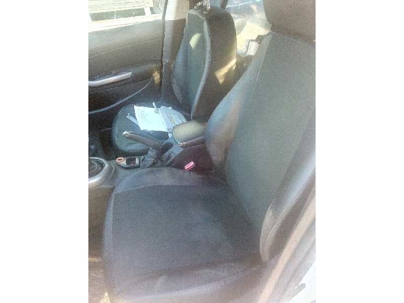 peugeot 308 del año 2008