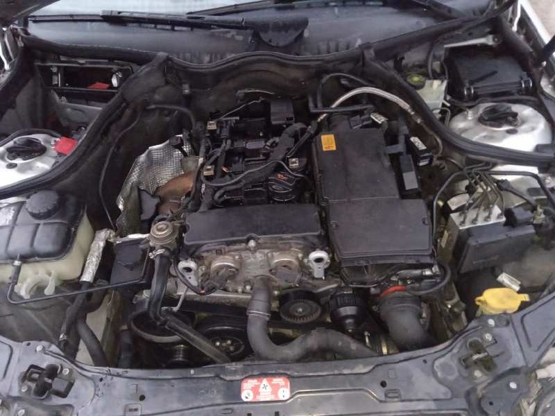 mercedes-benz clase c (w203) berlina del año 2003