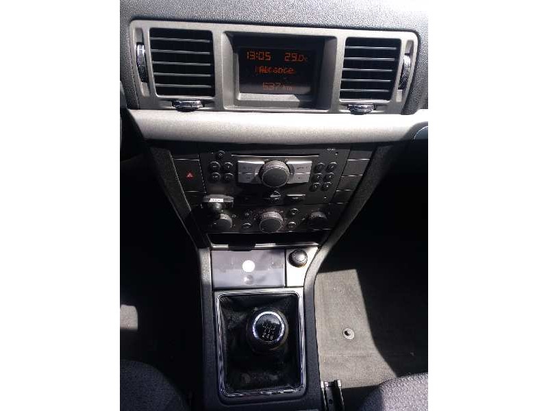 opel vectra c berlina del año 2005