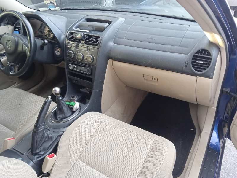 lexus is200 (gxe10) del año 2003