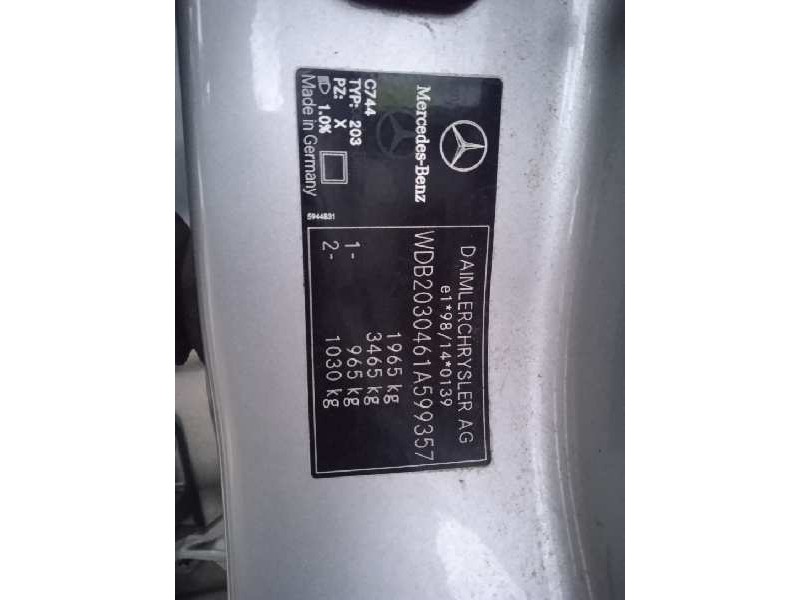 mercedes-benz clase c (w203) berlina del año 2003
