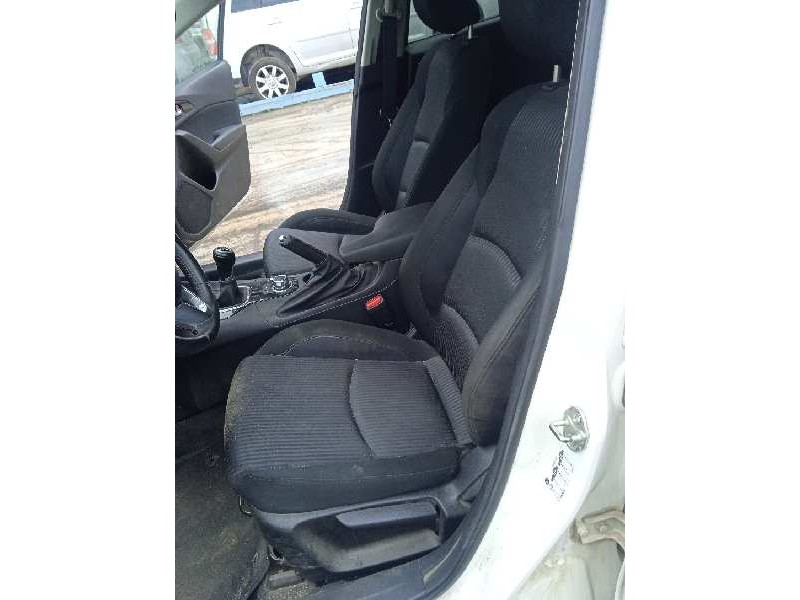 mazda 3 lim. () del año 2015