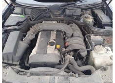 mercedes-benz clase e (w210) berlina del año 1996 2