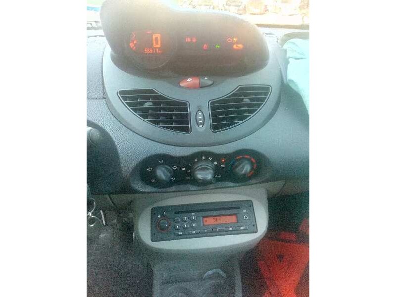 renault twingo del año 2010