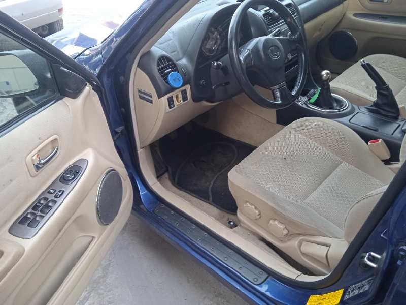 lexus is200 (gxe10) del año 2003