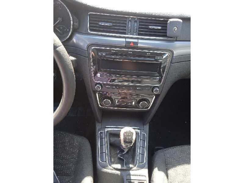 skoda suberb (3t4) del año 2011