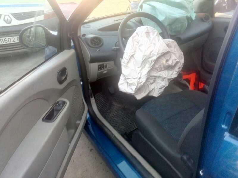 renault twingo del año 2010