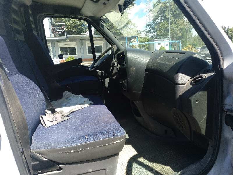 iveco daily caja cerrada (1999 =>) del año 2004