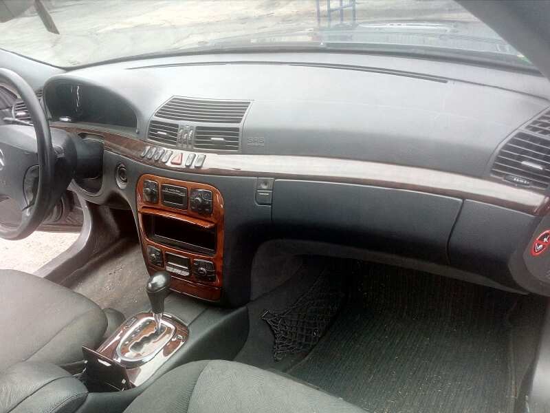 mercedes-benz clase s (w220) berlina del año 2001