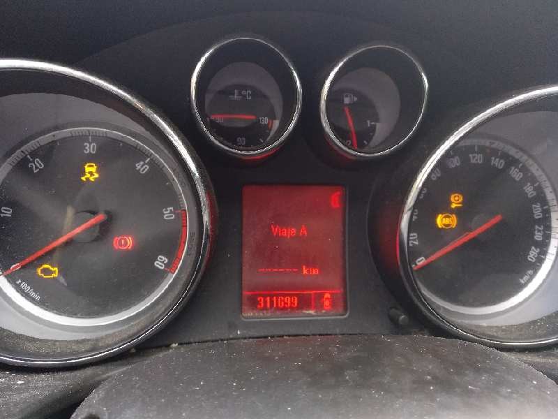 opel insignia berlina del año 2009