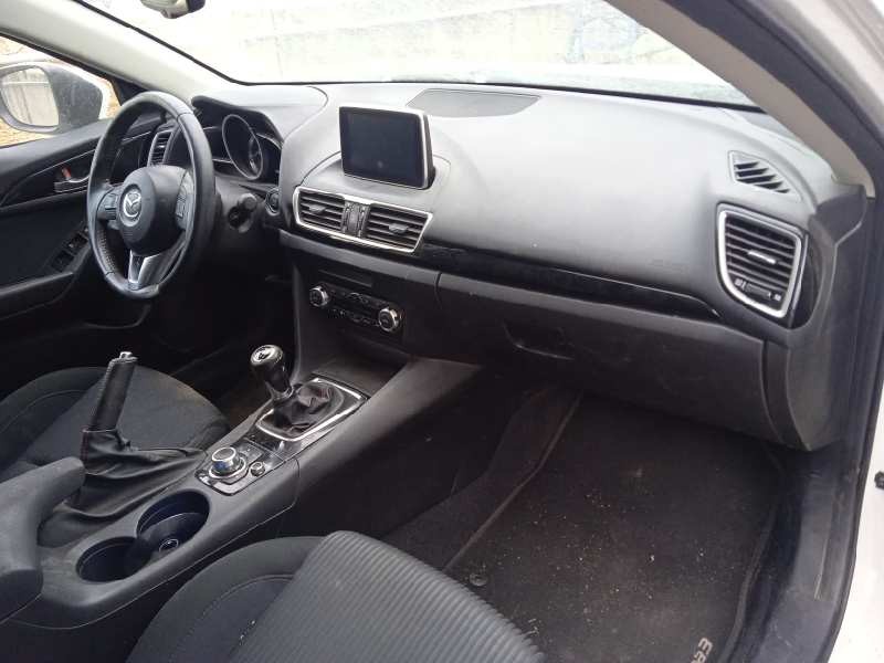 mazda 3 lim. () del año 2015