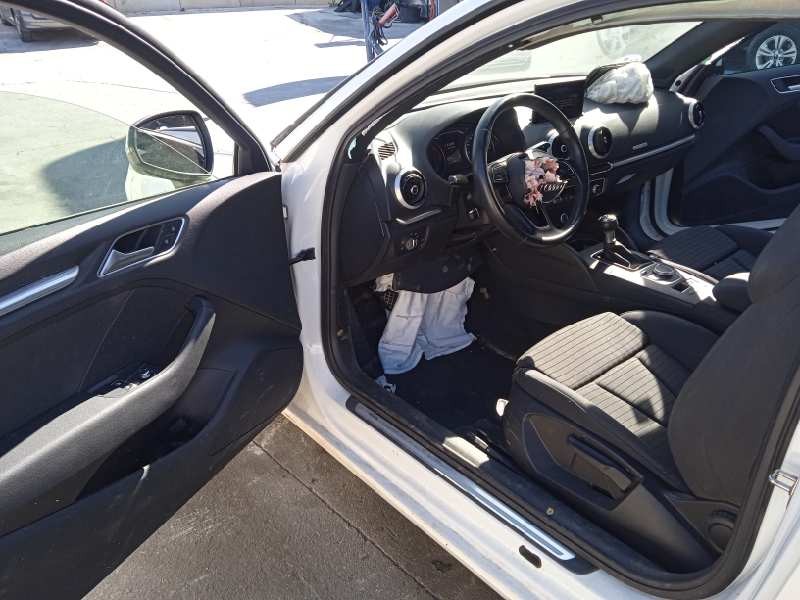 audi a3 (8vk) del año 2017