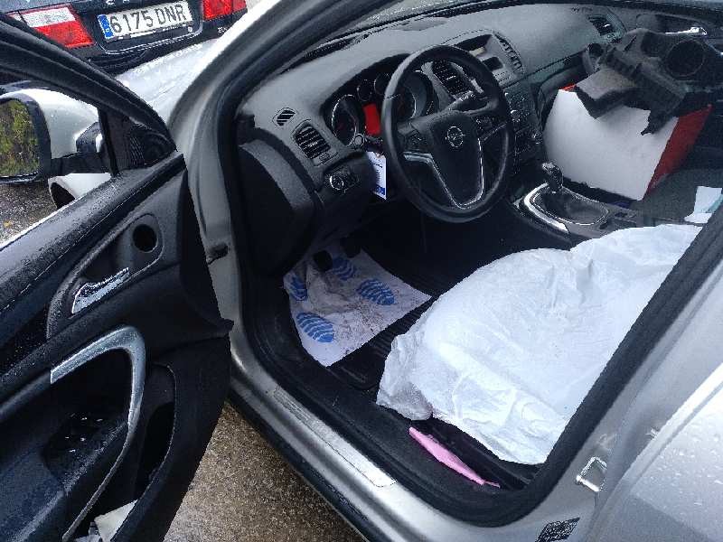 opel insignia berlina del año 2009