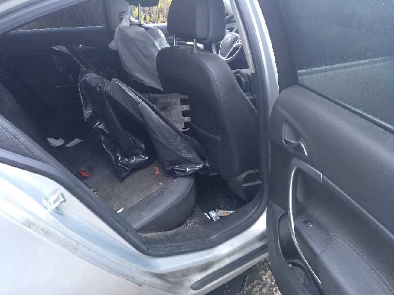 opel insignia berlina del año 2009