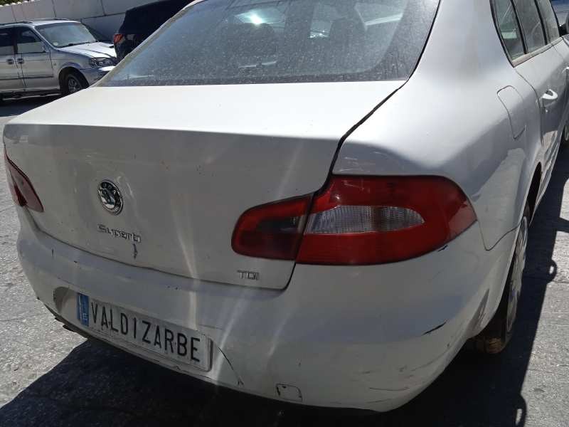 skoda suberb (3t4) del año 2011