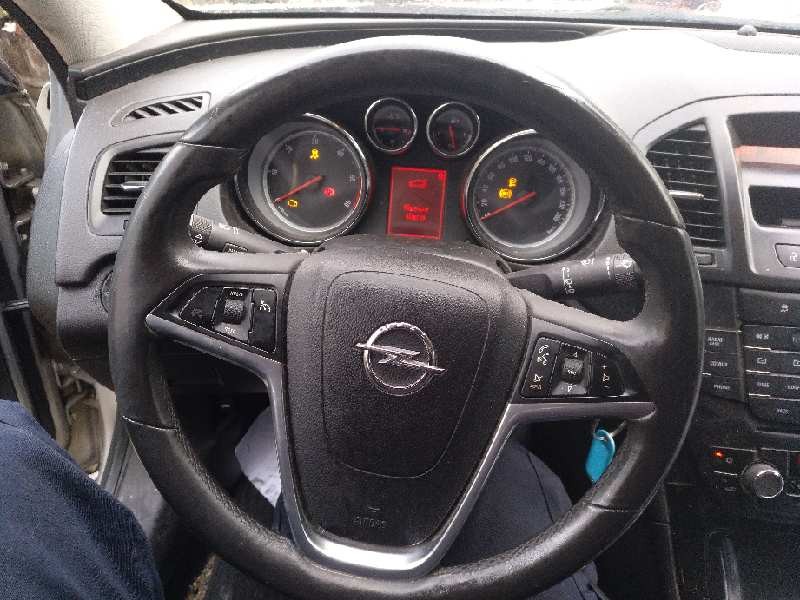 opel insignia berlina del año 2009