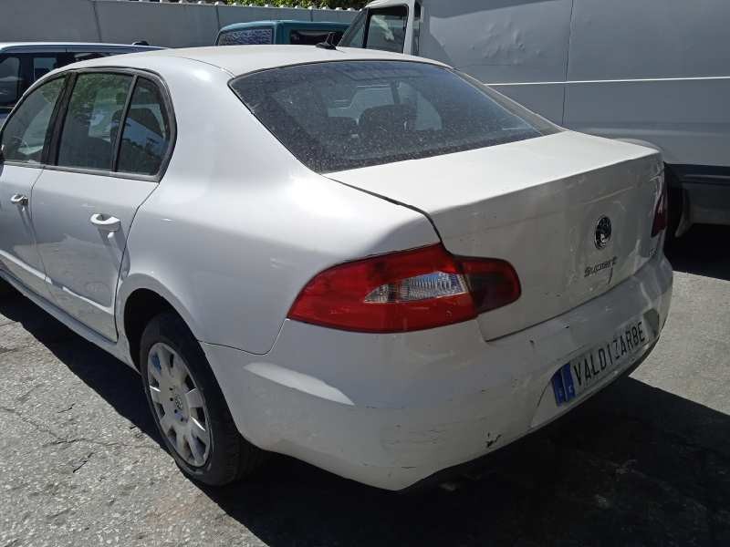 skoda suberb (3t4) del año 2011