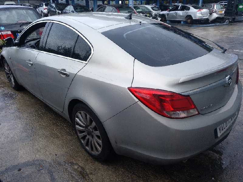 opel insignia berlina del año 2009