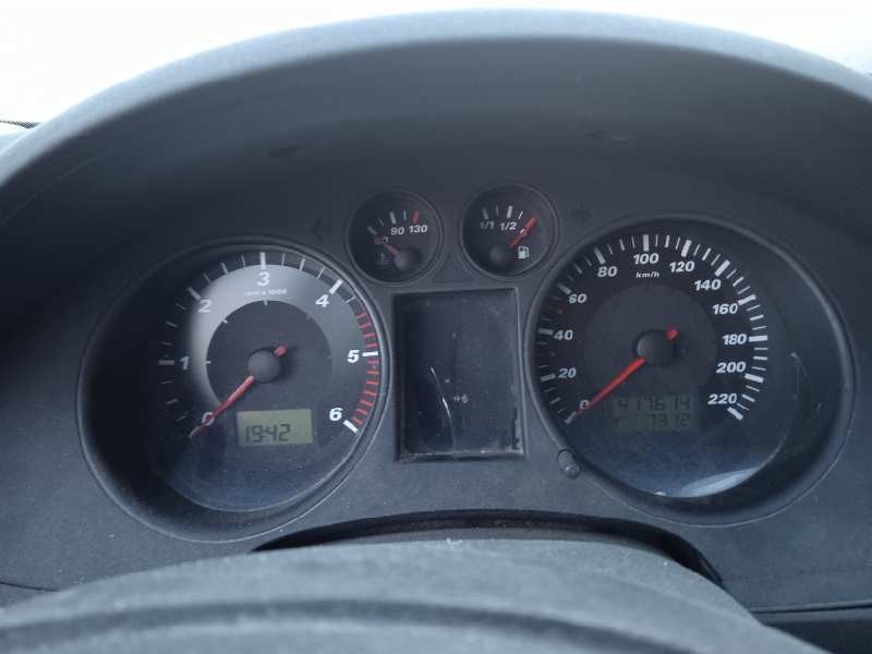 seat ibiza (6l1) del año 2002