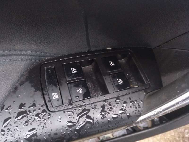 opel insignia berlina del año 2009