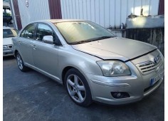 TOYOTA AVENSIS BERLINA (T25)