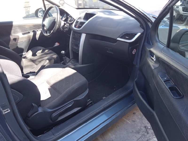 peugeot 207 del año 2006