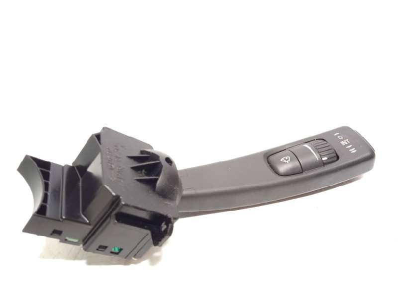 Recambio de mando limpia para volvo v50 familiar 2.4 cat referencia OEM IAM 8682869  8691993