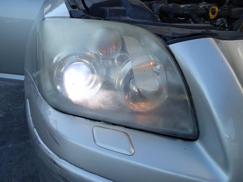 toyota avensis berlina (t25) del año 2006