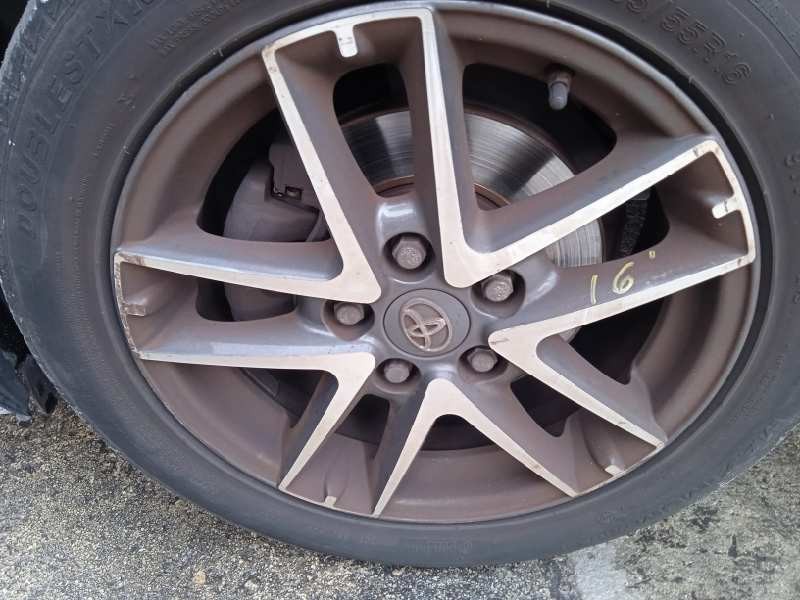 toyota auris del año 2015