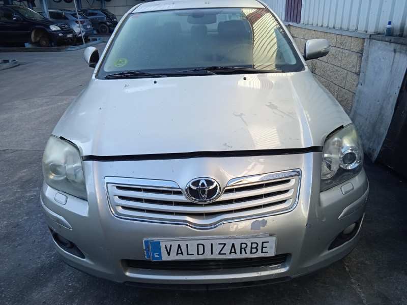 toyota avensis berlina (t25) del año 2006