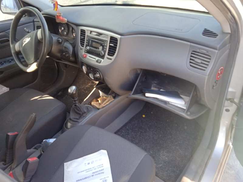 kia rio del año 2008