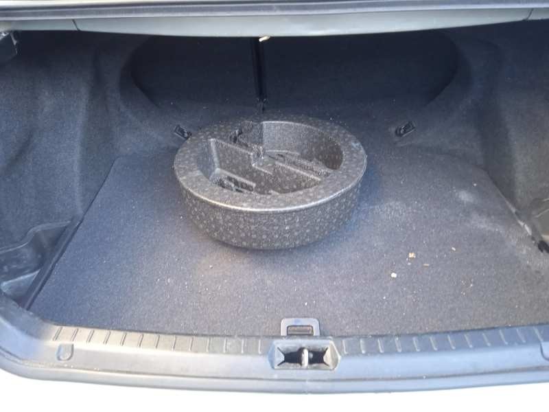 toyota avensis berlina (t25) del año 2006